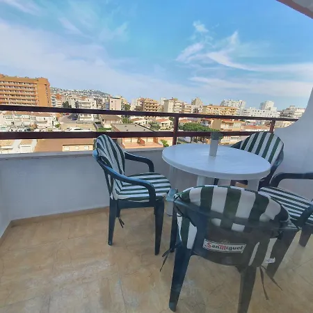 Estudio Rose'n Pool Apartment