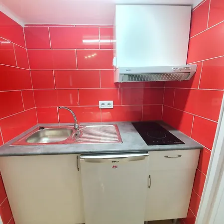 Estudio Rose'n Pool Con Piscina Y Tenis Апартаменты *